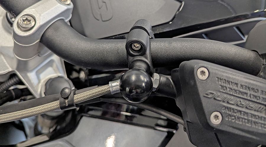 BMW F900R Support à rotule RAM pour guidon tubulaire