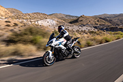 BMW Motorrad présente la nouvelle S1000XR