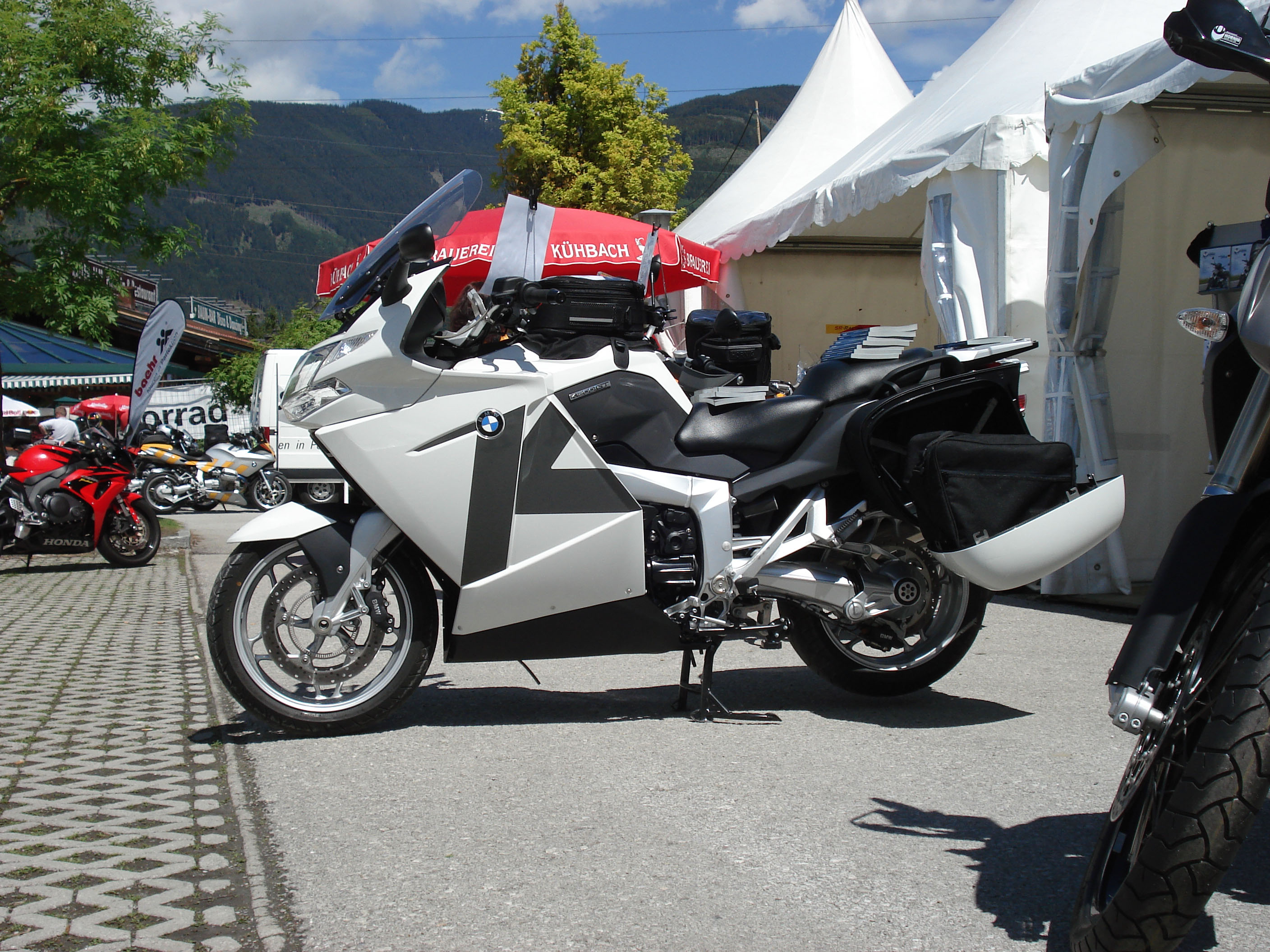 Conversion De La Bmw K1200gt Parfaite Pour Touring Accessoires Moto Hornig Accessoire Pour
